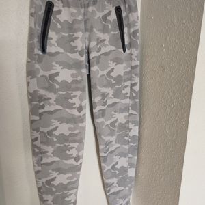 Old Navy Men's Grey Camo Joggers in XS